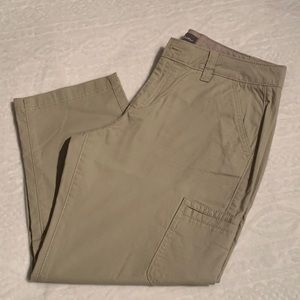 Eddie Bauer NWOTs Capri pants sz 10